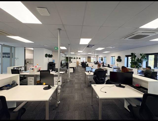 270M² OFFICE TO LET IN VORNA VALLEY